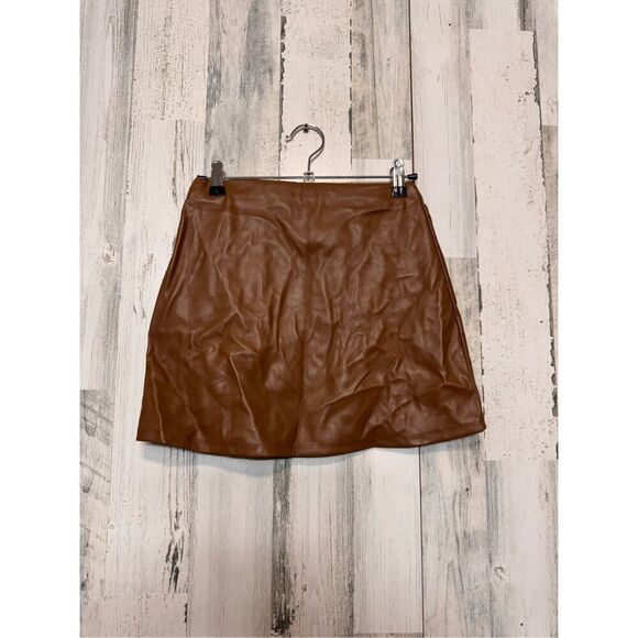 Hayley & June faux leather brown mini skirt size small - Picture 6 of 7